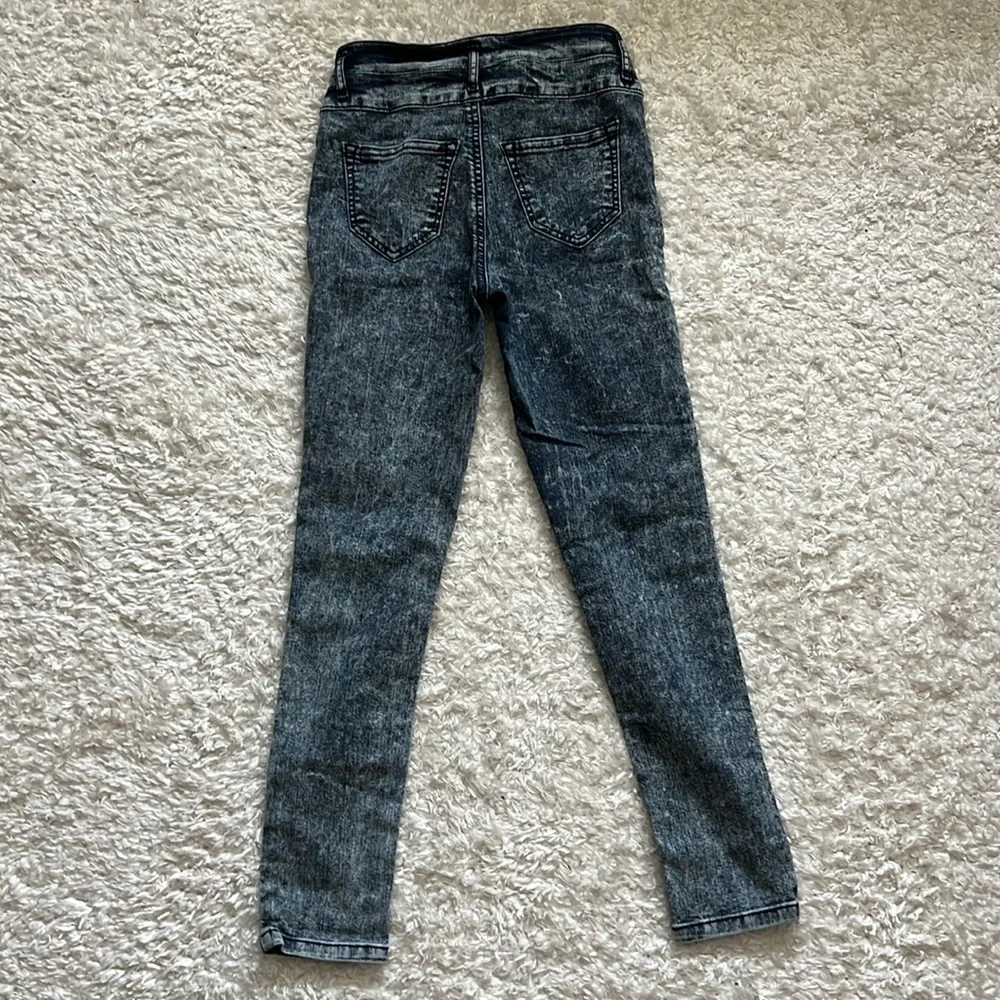 Jeans - Picture 3 of 4